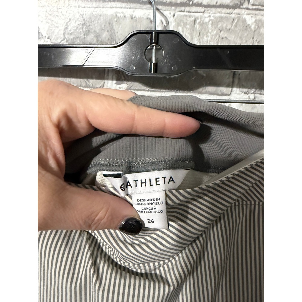 Athleta Striped Skort Womens 26 Grey White Pinstripe Active Golf Tennis Skirt - Picture 3 of 4